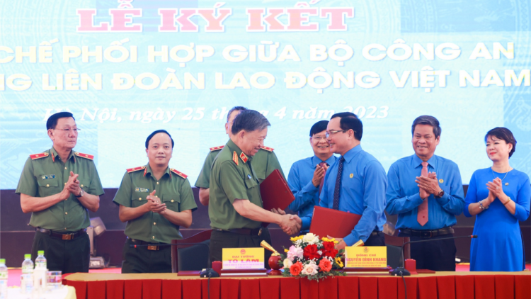Tổng Liên đoàn Lao động Việt Nam ký Quy chế phối hợp với Bộ Công an trong giai đoạn mới (25/4/2023)