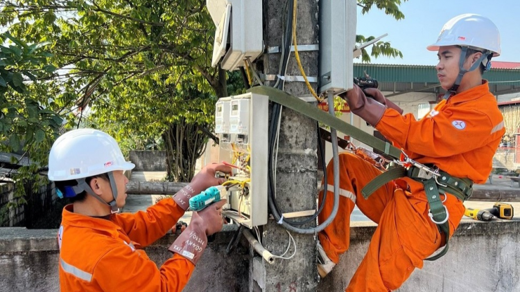 Đẩy mạnh chương trình điều chỉnh phụ tải điện (DR) giúp giảm áp lực căng thẳng cho hệ thống điện trong giờ cao điểm (28/04/2023)