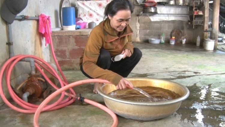 Nguồn nước ngầm vùng bãi ngang ven biển Quảng Bình sụt giảm, dân khát nước (6/4/2023)