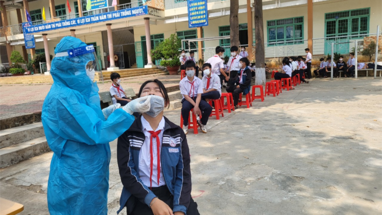 Đắk Lắk phát hiện 22 ca mắc COVID -19, chủ yếu tại một trường học (19/4/2023)