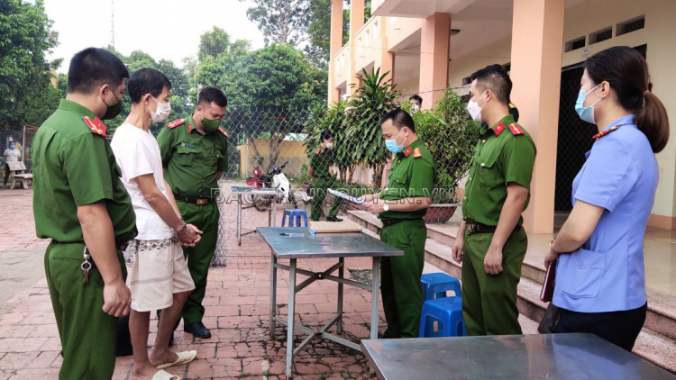 Tái diễn chiêu trò bán hàng giả, hàng nhái rồi “tặng quà” kém chất lượng cho người dân tại các vùng quê (06/4/2023)