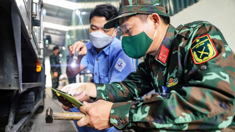 THỜI SỰ 21H30 ĐÊM 28/4/2023:  Bộ Giao thông vận tải đề nghị Bộ Quốc phòng cử thêm lực lượng đăng kiểm viên quân đội hỗ trợ công tác kiểm định phương tiện.