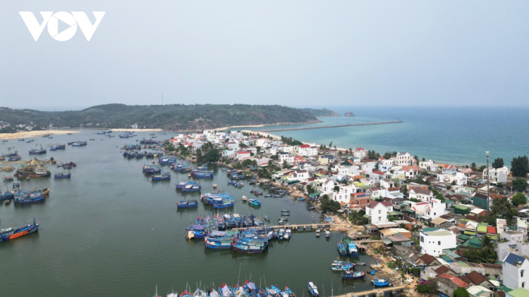Bình Định, cửa biển và luồng lạch vào cảng cá Tam Quan bị bồi lấp nghiêm trọng (03+04/05/3023)