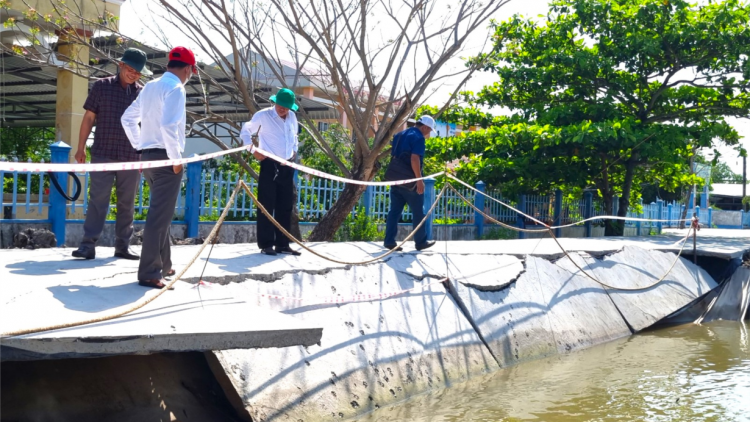 Nam giải sạt lở bờ sông ở Cà Mau: Một huyện bị sạt lở 45 lần (31/5/2023)
