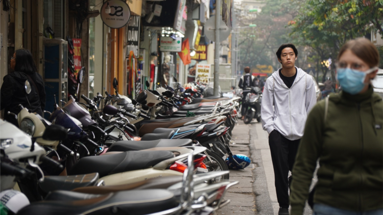 Bài toán quy hoạch vỉa hè ở Việt Nam - nhìn từ việc Hà Nội loay hoay giành, giữ vỉa hè cho người đi bộ (29/5/2023)