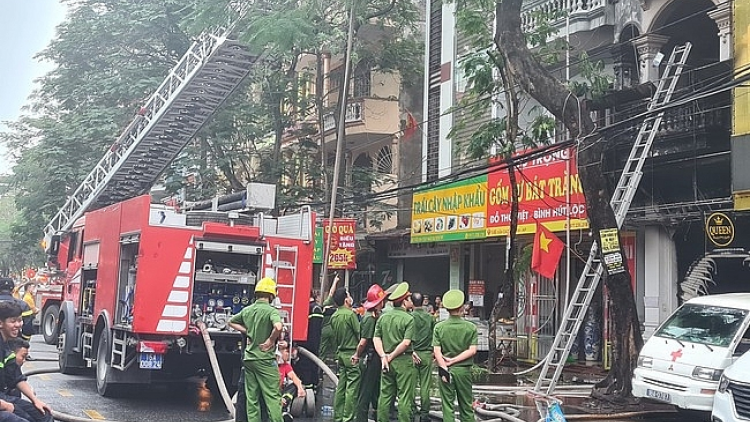 Ai chịu trách nhiệm trong vụ cháy khiến 3 người tử vong ở Hải Phòng? (19/5/2023)