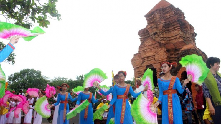 Ninh Thuận: kết nối di sản để phát triển du lịch vùng đồng bào Chăm (30/5/2023)