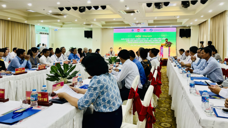 Tìm giải pháp phát triển kinh tế - xã hội bền vững đối với đồng bào dân tộc thiểu số (11/5/2023)