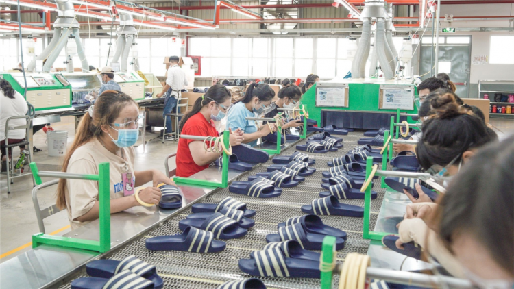 Giải quyết hàng tồn, bài toán sống còn của nhiều doanh nghiệp (25/6/2023)