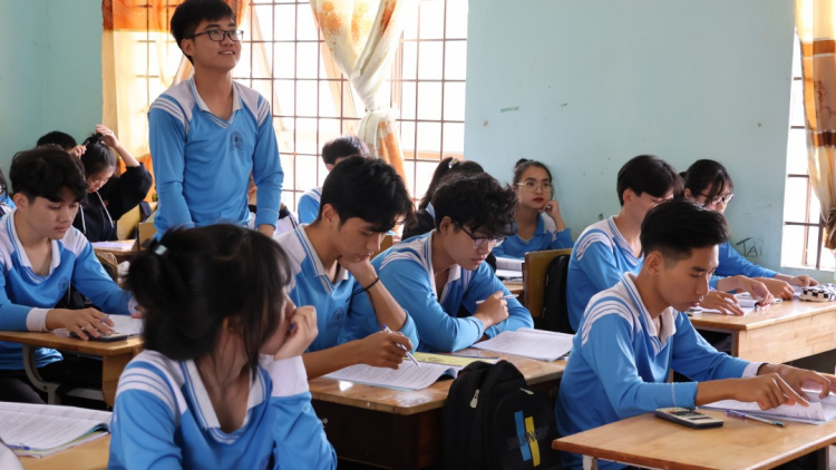 Đắk Lắk: Ngăn chặn gian lận công nghệ cao trong kỳ thi THPT năm 2023 (24/6/2023)