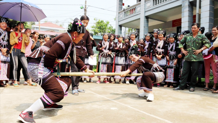 Tìm hiểu cách đồng bào các dân tộc ở Lai Châu quảng bá sản phẩm, văn hoá độc đáo với du khách (13/6/2023)
