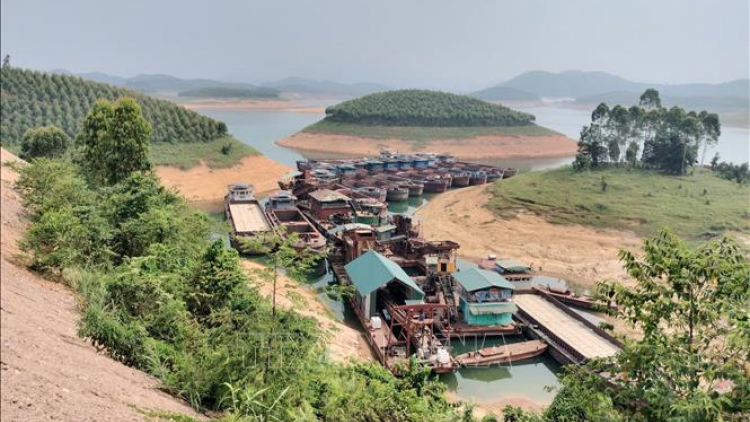 THỜI SỰ 21H30 ĐÊM 14/6/2023: Mực nước hồ Thác Bà, tại Yên Bái xuống thấp kỷ lục trong khoảng hơn 20 năm qua, khiến người nuôi trồng thuỷ sản trên lòng hồ điêu đứng.