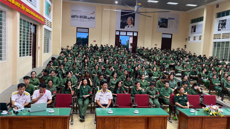 Vùng 2 Hải quân tuyên truyền biển đảo cho gần 3.000 sinh viên thành phố Hồ Chí Minh (07/6/2023)
