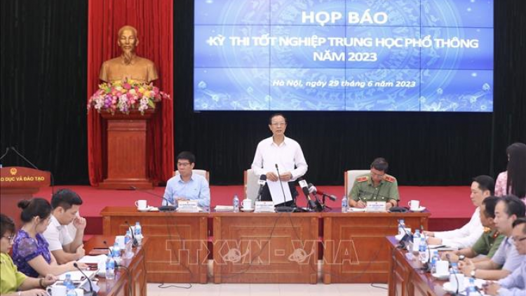 Họp báo kết thúc kỳ thi tốt nghiệp THPT 2023: “Nóng” vấn đề sử dụng thiết bị công nghệ cao (29/6/2023)