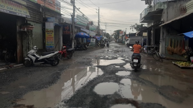 Bến Tre: Hàng nghìn người dân xã nông thôn mới khó khăn vì đường giao thông hư hỏng (20/06/2023)