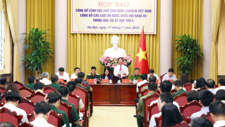 Công bố Lệnh của Chủ tịch nước về 8 luật vừa được Quốc hội thông qua (17/7/2023)