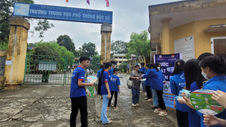 Bắc Kạn: Tổ chức kỳ thi vào lớp 10 muộn hơn để thí sinh có thêm thời gian ôn tập (2/7/2023)