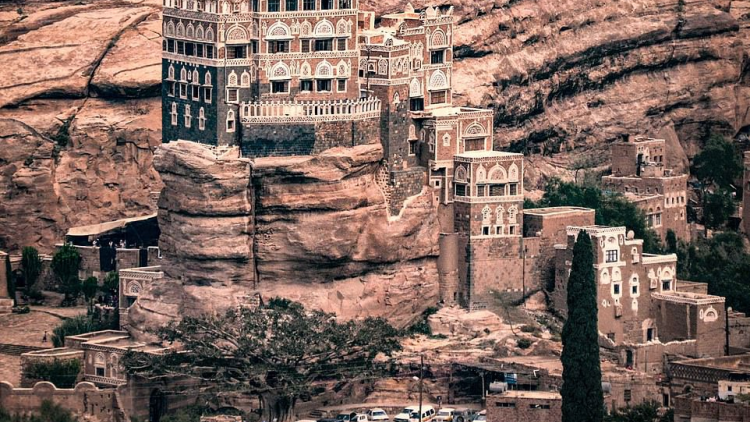 Cung điện đá Dar al-Hajar, cung điện độc đáo nhất thế giới ở Yemen (9/7/2023)