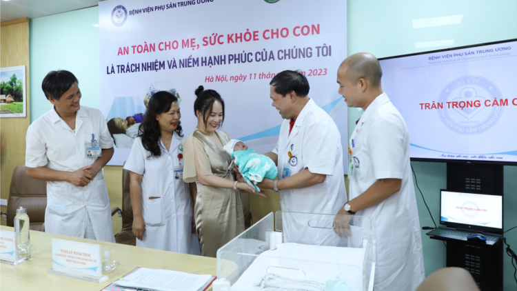 Cứu sống trẻ sơ sinh non tháng, bệnh lý nặng, hiếm gặp (11/7/2023)
