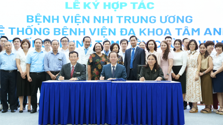 Hợp tác toàn diện về chuyên môn, nâng cao chất lượng khám chữa bệnh cho trẻ em