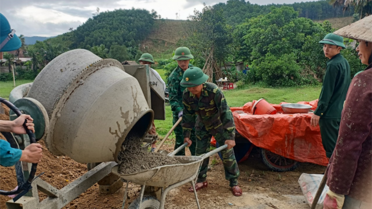 Bộ đội biên phòng chung tay xây đắp thế vững vùng biên (27/7/2023)