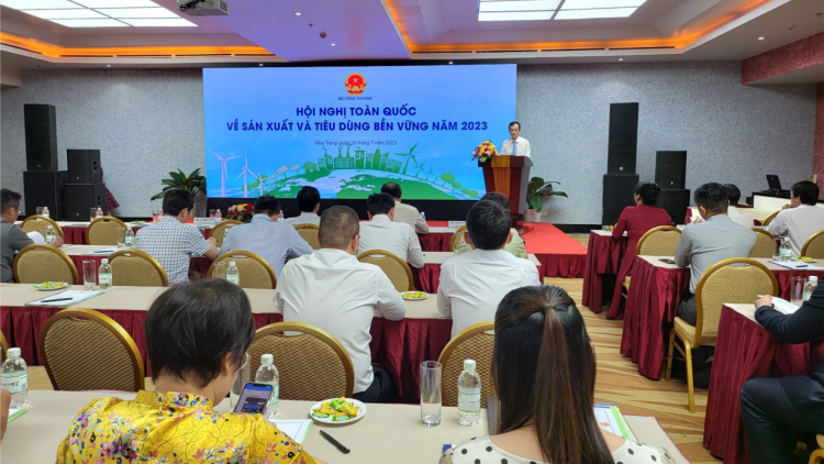 Phát triển kinh tế tuần hoàn: Tiêu dùng sạch hơn sẽ thúc đẩy & quyết định sản xuất sạch hơn (26/07/2023)