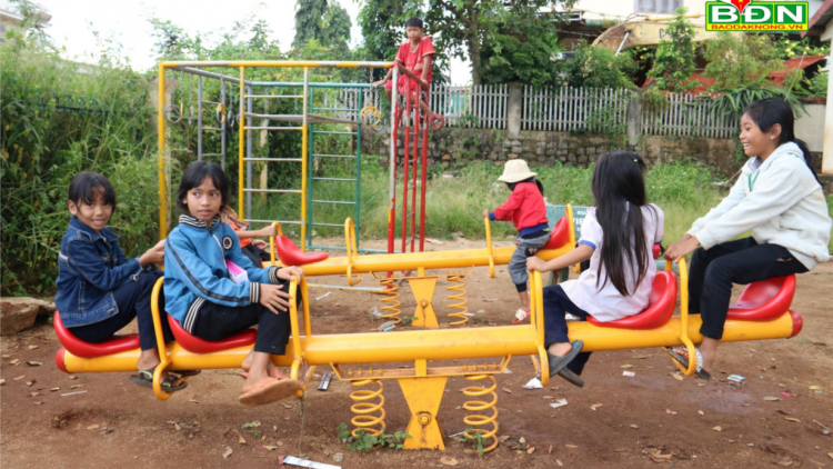 Tạo sân chơi ngày hè vui khỏe, an toàn cho trẻ em (10/7/2023)