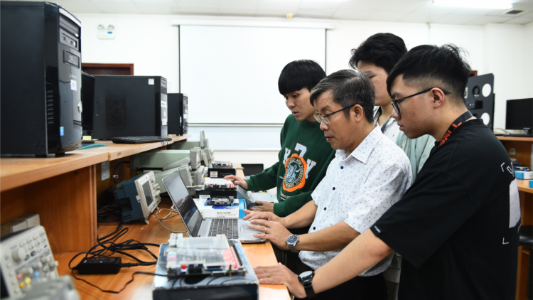 Vùng động lực công nghiệp công nghệ thông tin phải tạo cộng hưởng, giá trị lớn (26/7/2023)