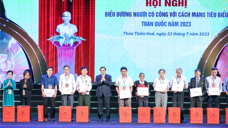 THỜI SỰ 12H TRƯA 22/7/2023: Hội nghị Biểu dương người có công với cách mạng tiêu biểu toàn quốc năm 2023, nhân kỷ niệm 76 năm ngày Thương binh - Liệt sĩ (27/7).