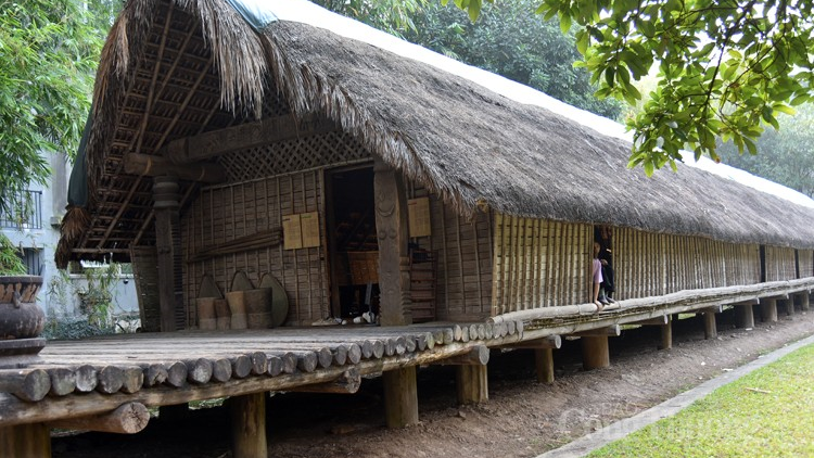 Nhà dài vang tiếng chiêng ngân (27/8/2023)