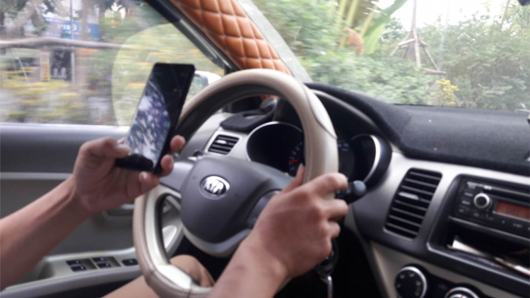 Thử thách lái xe vào vùng không có sóng điện thoại 917/8/2023)