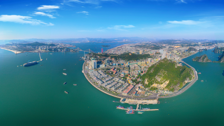 Giữ biển xanh để phát triển kinh tế biển bền vững (5/8/2023)