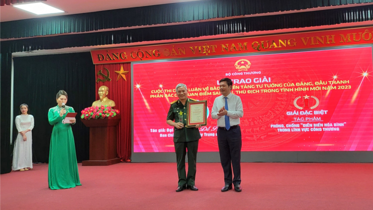 Bộ Công Thương trao giải Cuộc thi viết chính luận về bảo vệ nền tảng tư tưởng của Đảng năm 2023 và phát động cuộc thi viết về bảo vệ môi trường ngành Công Thương lần thứ 2 (31/07/2023)