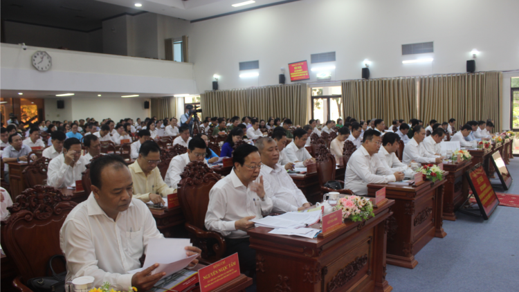 Cần Thơ sơ kết giữa nhiệm kỳ: Một số chỉ tiêu vượt nhưng thu nhập bình quân đầu người mới đạt khoảng 65,2%% chỉ tiêu (05/8/2023)