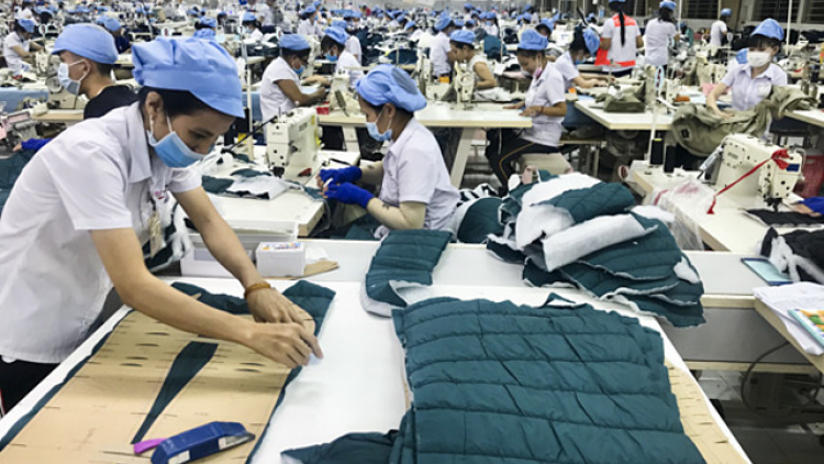 Cần tiếp tục tháo gỡ khó khăn cho doanh nghiệp ngành dệt may, da giày (1/8/2023)