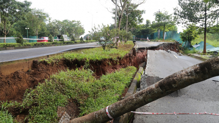 Các điểm sụt lún sạt trượt đất đang diễn ra nghiêm trọng ở Đắk Nông (6/8/2023)