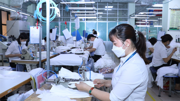 Tháng 11 sẽ thương lượng cụ thể mức điều chỉnh lương tối thiểu vùng năm 2024 (12/8/2023)