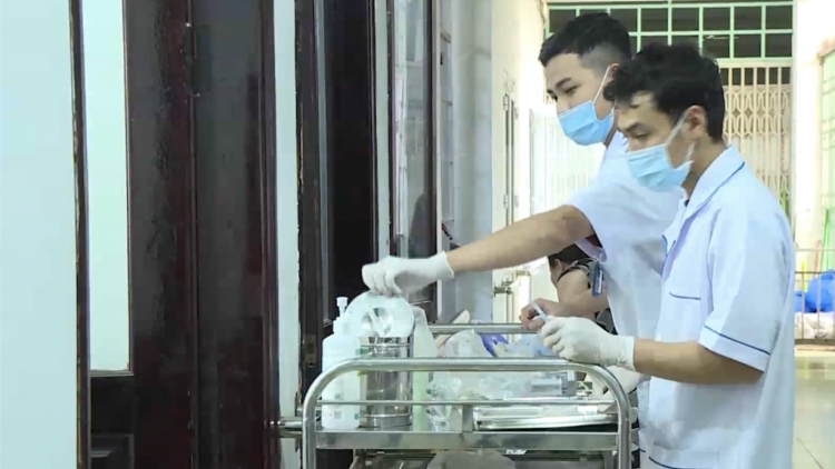 Đắk Nông: Thiếu vật tư y tế, bác sĩ lo lắng, bệnh nhân bức xúc (18/8/2023)