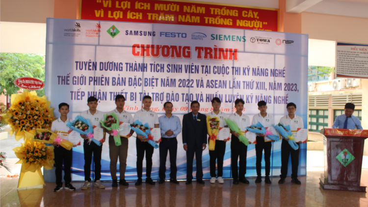 Vĩnh Long tuyên dương sinh viên đạt thành tích tại các kỳ thi kỹ năng nghề ASEAN và Thế giới (9/8/2023)