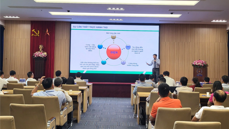Tiết kiệm điện góp phần giải quyết khó khăn thiếu nguồn điện (19/08/2023)
