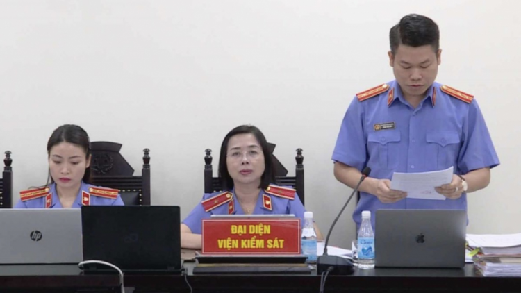 Tiếp tục phiên tòa xét xử vụ án nâng khống giá trồng cây xanh tại thành phố Hà Nội (26/8/2023)