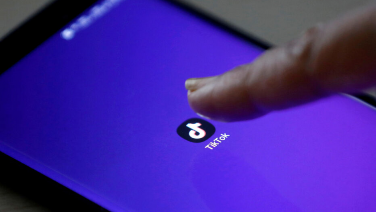 TikTok thay đổi cách thức hoạt động để thích ứng với các quy tắc của EU (5/8/2023)