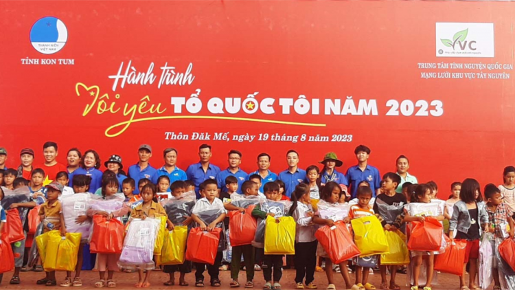 Hành trình “Tôi yêu Tổ quốc tôi” năm 2023 tại tỉnh Kon Tum (19/8/2023)
