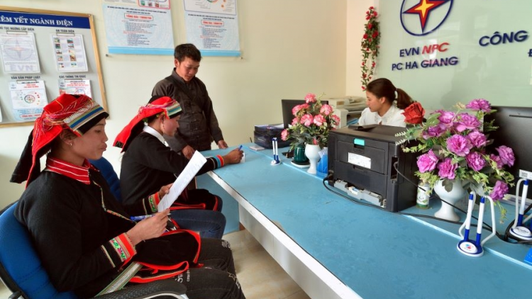 Chuyển đổi số đang góp phần nâng cao hiệu quả công tác kinh doanh và dịch vụ khách hàng tại Công ty Điện lực Hà Giang (01/08/2023)