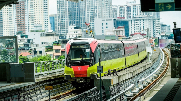 THỜI SỰ 18H CHIỀU 28/8/2023: Hoàn thành lắp đặt 8 nhà ga trên cao tuyến đường  sắt Nhổn – ga Hà Nội
