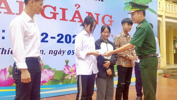 Làm gì để lớp trẻ không nhạt Đảng, khô Đoàn – Thực tiễn từ Sơn La<br> Bài 2: Mỗi đảng viên là một người truyền cảm hứng (27/9/2023)