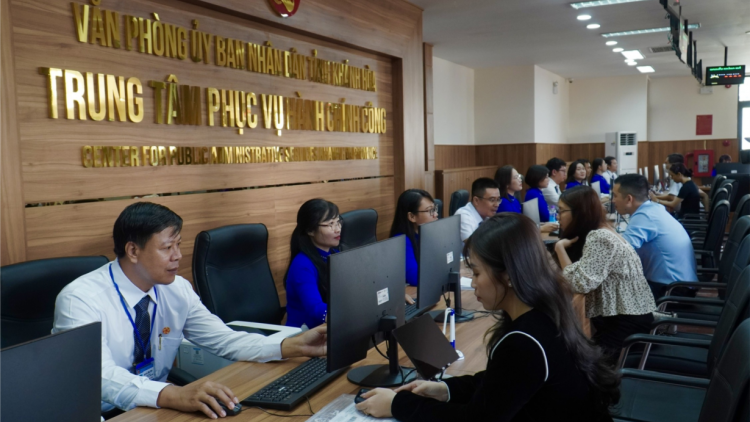 Khánh Hòa: Người dân hài lòng khi nhiều thủ tục hành chính giải quyết tại một điểm (30/9/223)