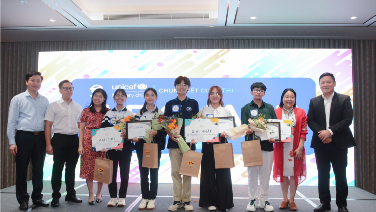 “We share – Hiểu biết về sức khỏe tâm thần của thanh thiếu niên”