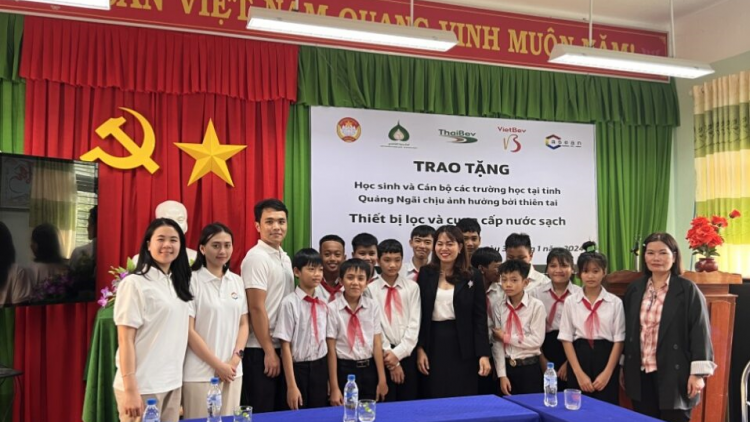 Hỗ trợ trang bị máy lọc nước cho 15 trường học miền Trung dịp Tết Nguyên Đán 2024 (08/01/2024)