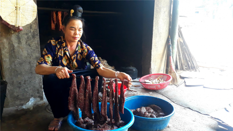 Vùng cao Sơn La: Thịt gác bếp của đồng bào Thái vào vụ Tết (16/01/2024)